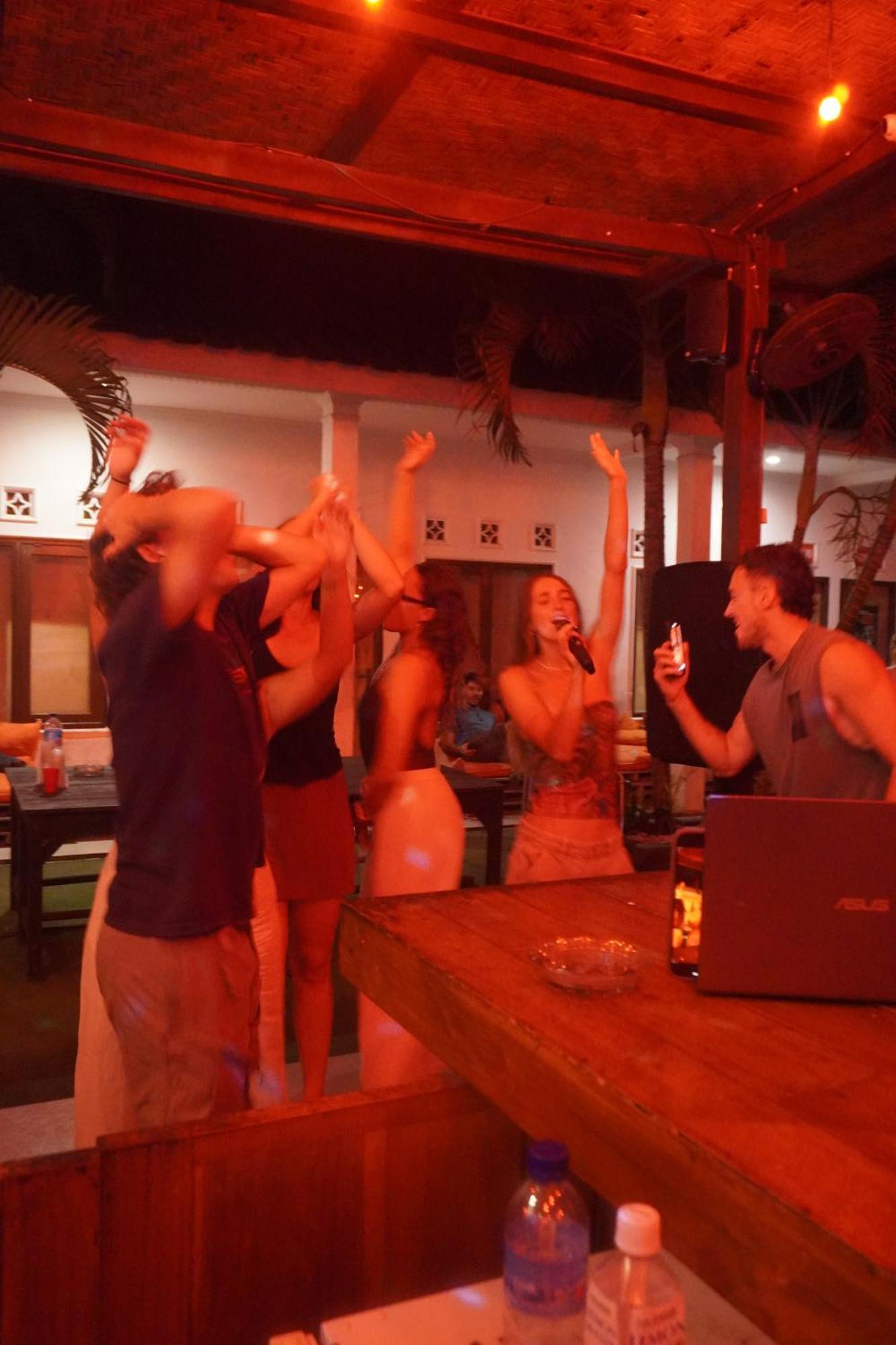 Indonesia Backpacker Hostels Kuta  Exterior foto
